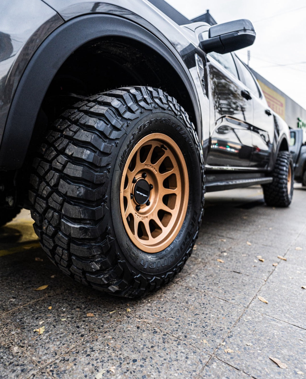 Llanta 703 Bronze 6x139.7 R17 Offset -12 mm – Method Race Wheels