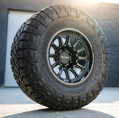 Llanta 323 Gloss Black 5x127 R17 Offset -38 mm – Method Race Wheels