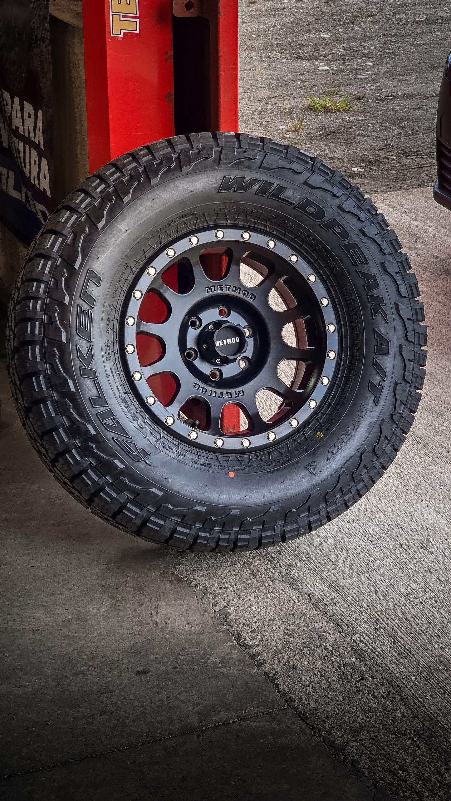 Llanta 305 Matte Black 6x139.7 R17 Offset 0 mm – Method Race Wheels