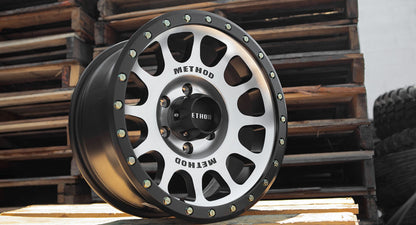 Llanta 305 Machined Black Lip 6x139.7 R18 Offset -12 mm – Method Race Wheels
