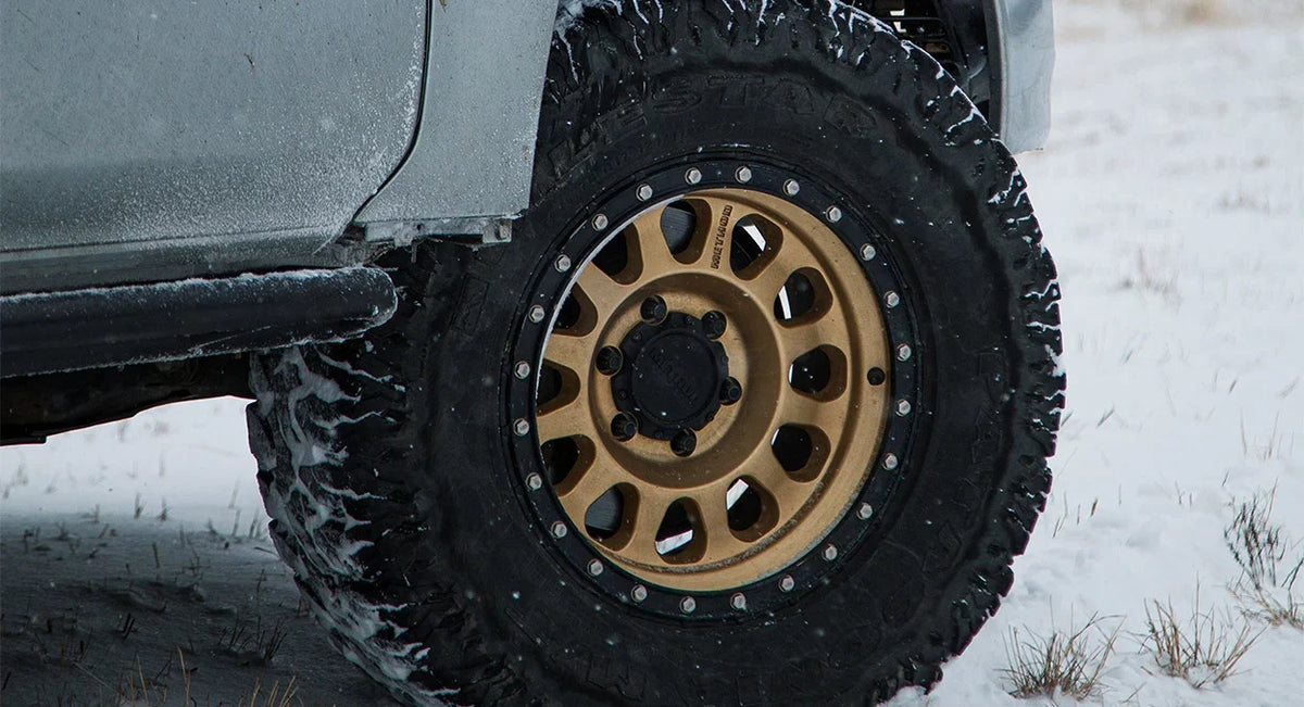 Method 315 Gold & Black Lip 17x8.5 6x139