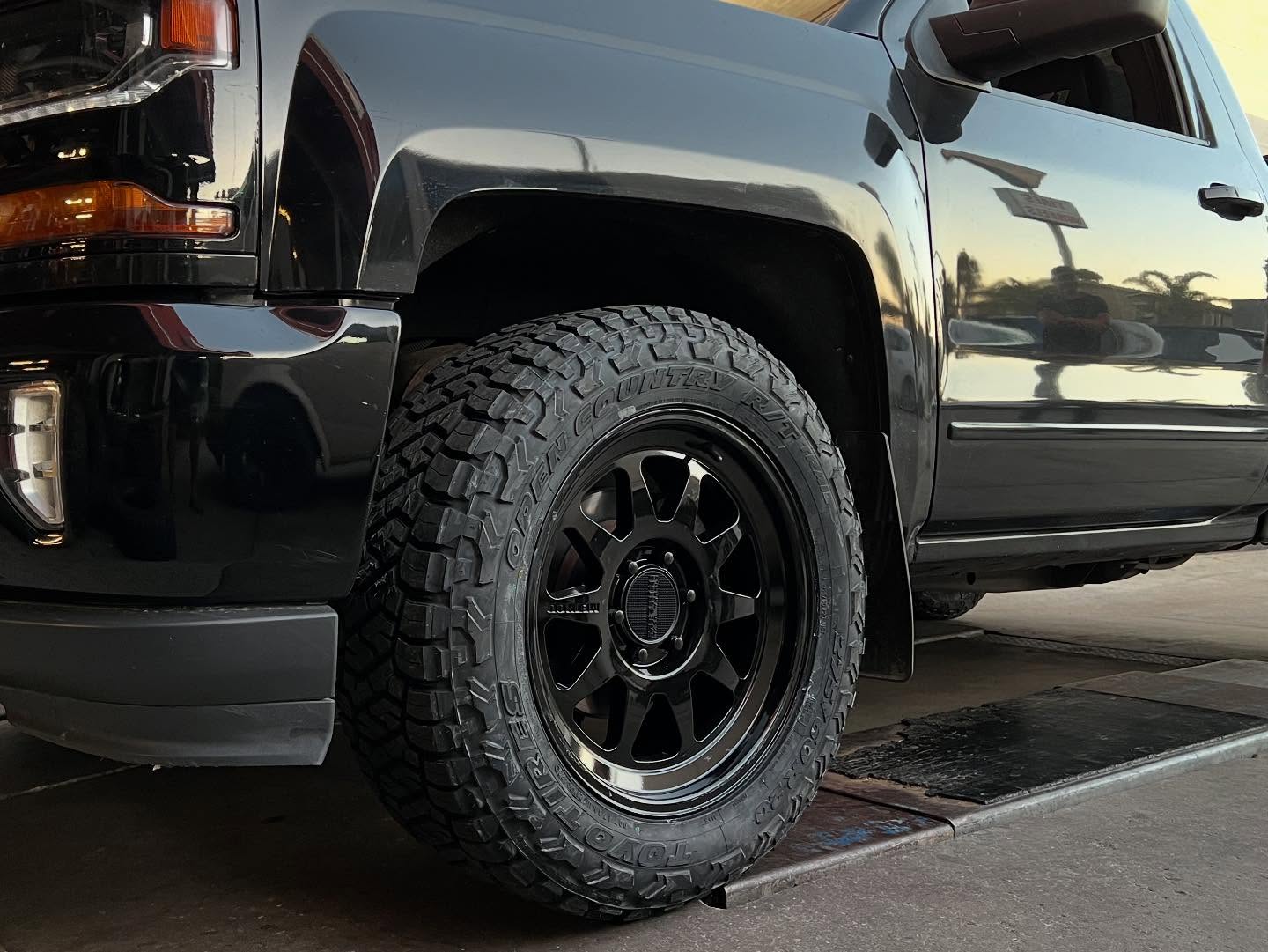 Llanta 316 Gloss Black 6x139.7 R20 Offset -18 mm – Method Race Wheels