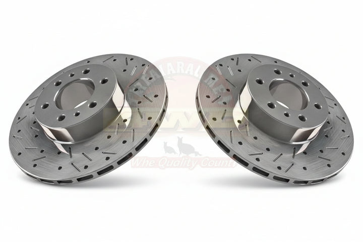 Par de Discos de Freno Delanteros Ranurados Toyota Hilux 2016-2024 - Terrain Tamer