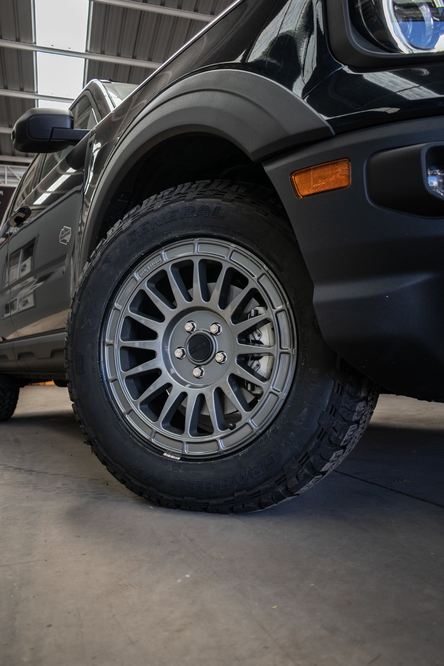 Llanta 314 Gloss Titanium 5x108 R17 Offset 30 mm – Method Race Wheels