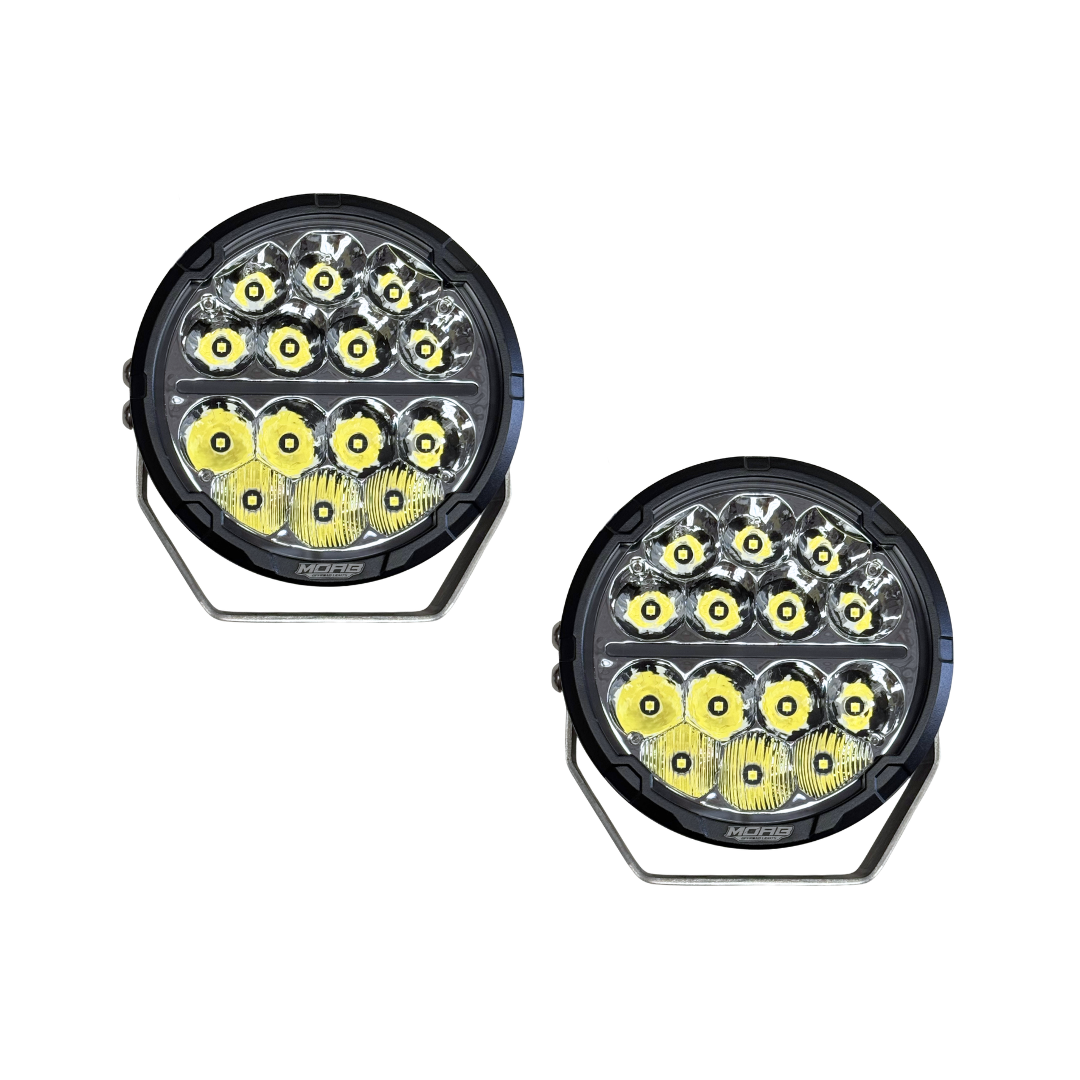 Par de focos LED MOAB 6.5" 75W. Incluye tapas protectoras negras. Incluye ramal completo.