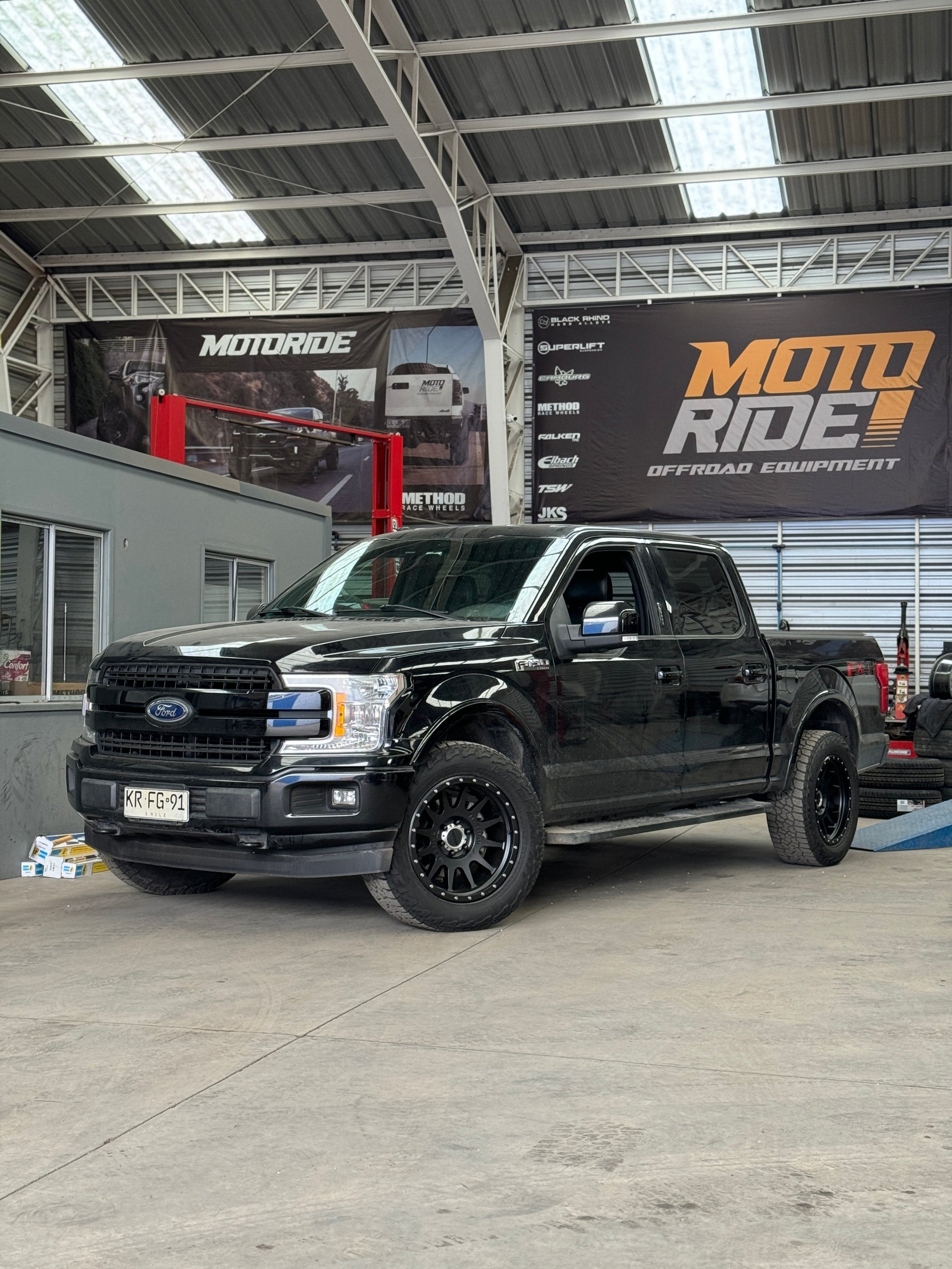 Llanta 605 Matte Black 6x135 R20 Offset -12 mm – Method Race Wheels