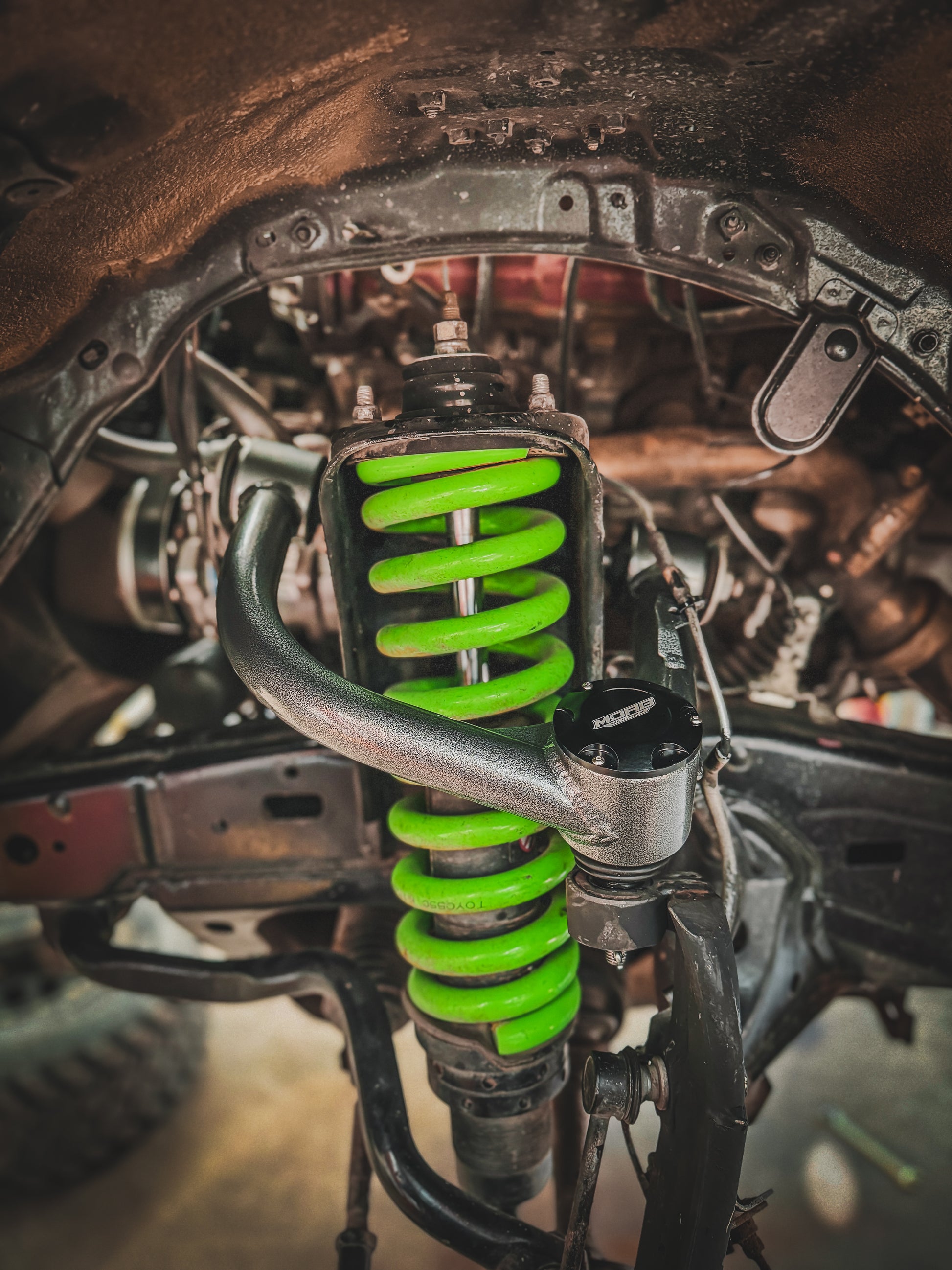 Bandejas superiores para Toyota Hilux, 4Runner, Fortuner y FJ Cruiser – MOAB