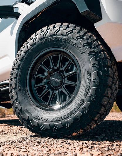 Llanta 323 Gloss Black 6x139.7 R17 Offset 0 mm – Method Race Wheels
