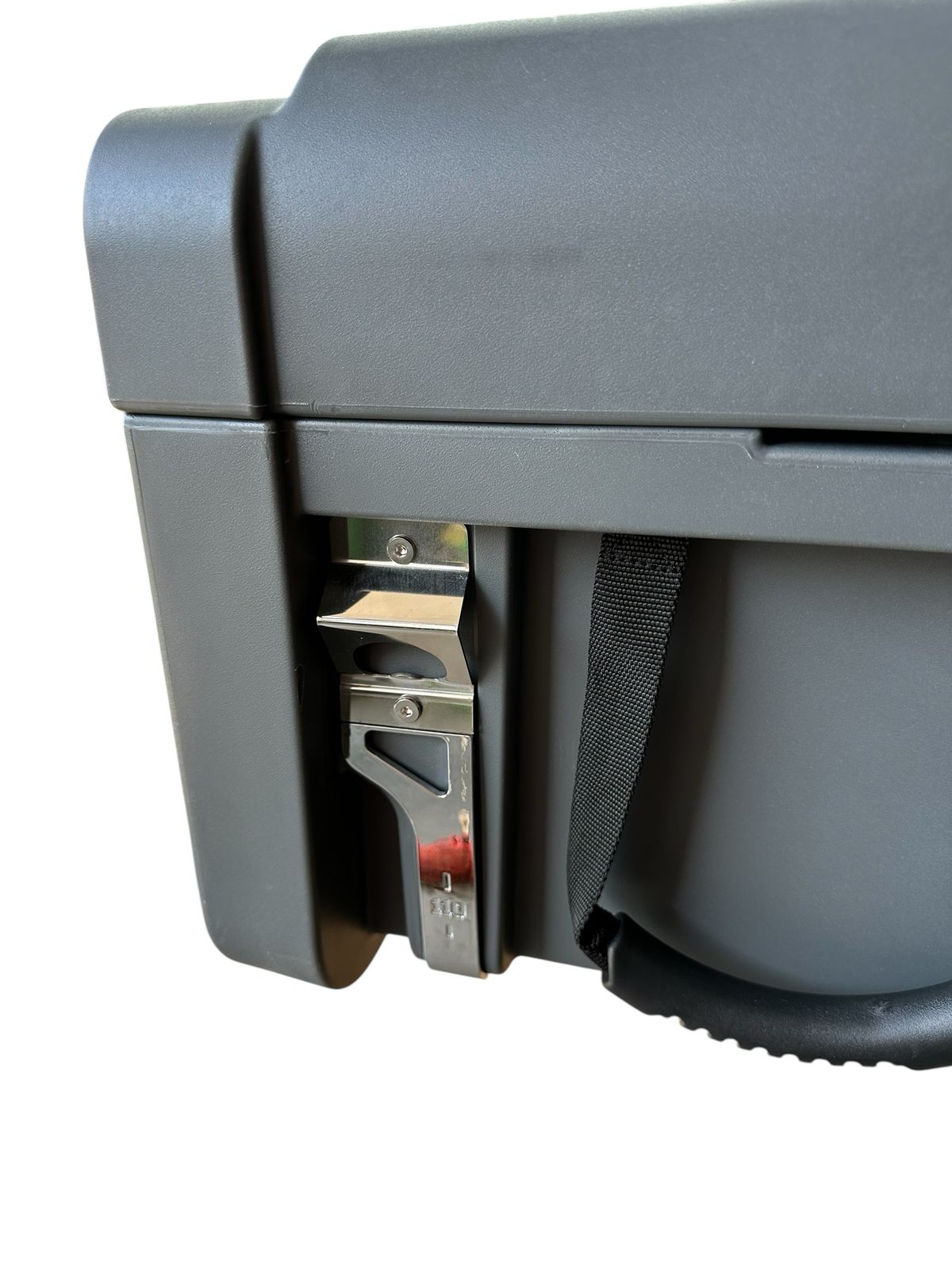 Tool box rotomoldeada TH 110 lt con bombines hidraulicos | Volcano