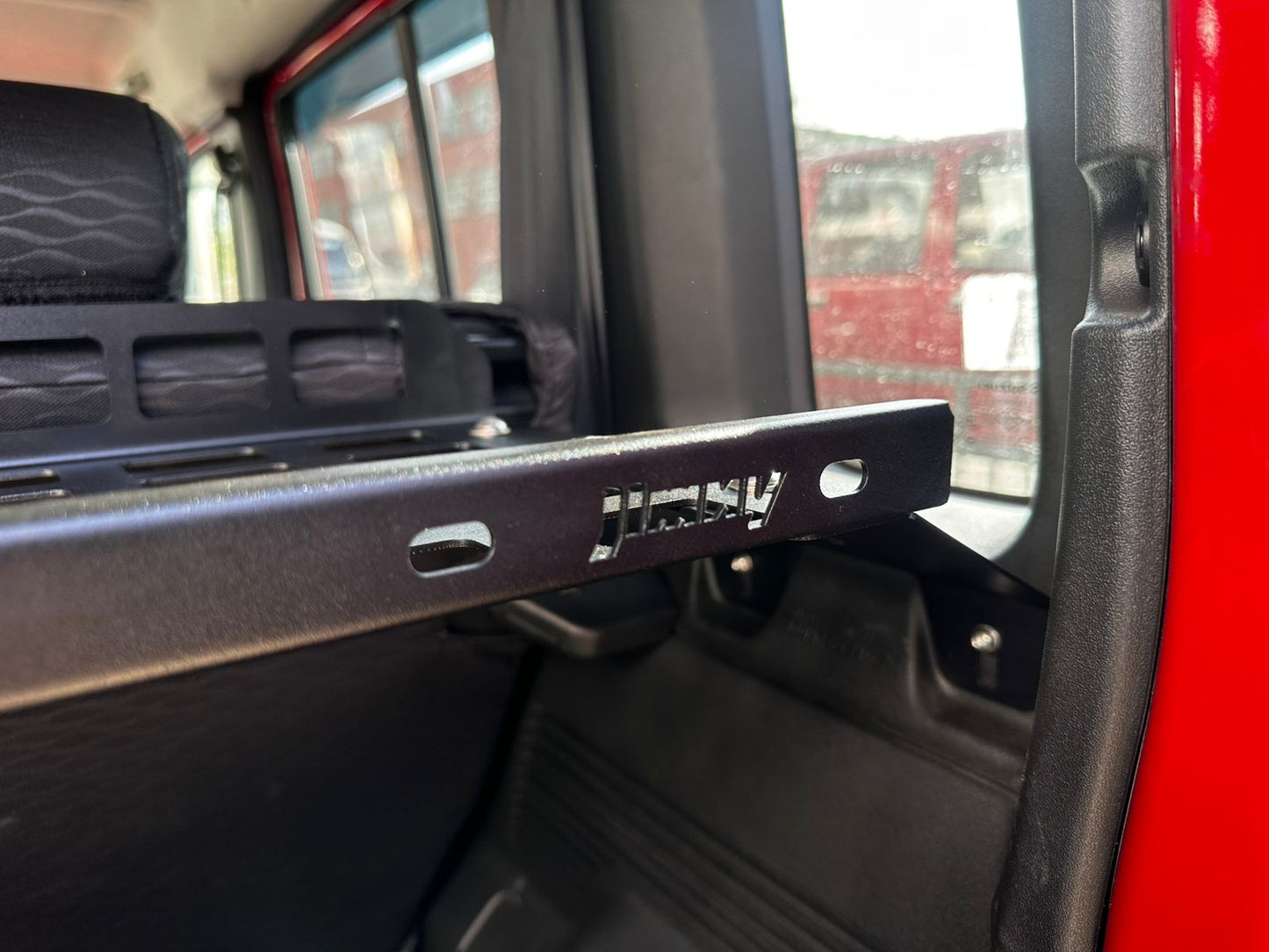 Panel Táctico Rígido Horizontal tipo Molle para New Jimny 5 Puertas – Dirt Trucks
