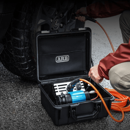 Compresor de Aire Portátil 12V de 1 Pistón en Maleta – ARB