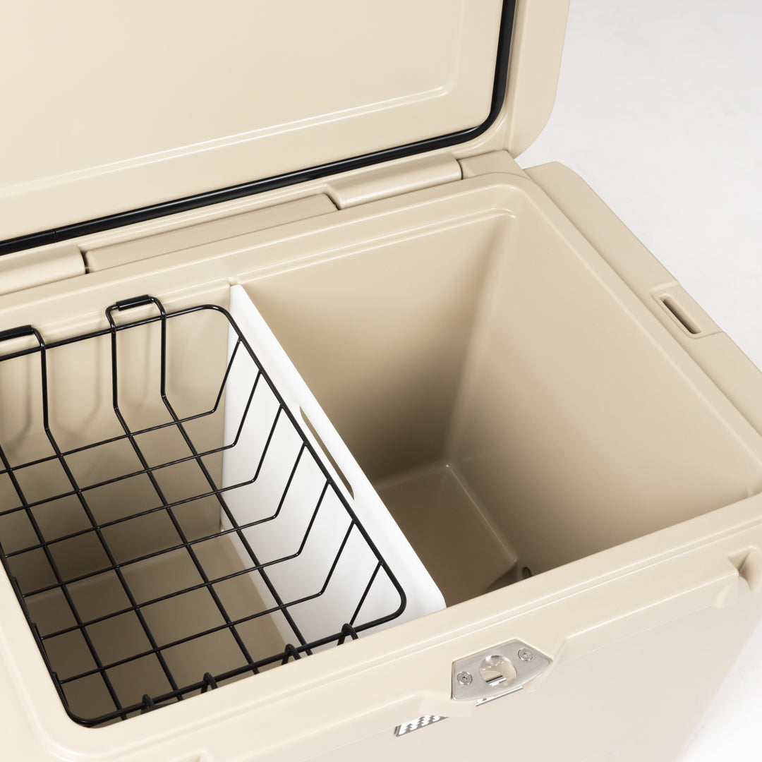Cooler Rotomoldeado de 55 Litros con Accesorios – Tribu