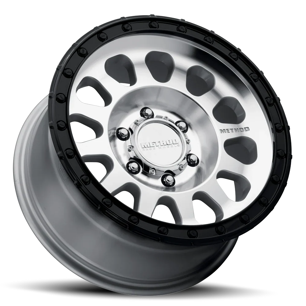 Method 315 Machined & Gloss Black Lip 17x8.5 6x135