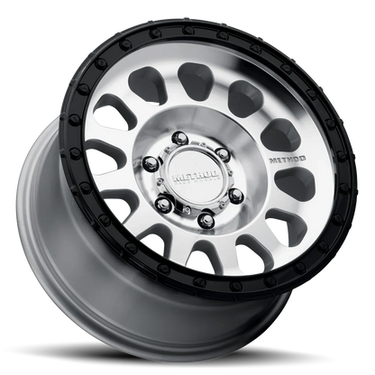 Method 315 Machined & Gloss Black Lip 17x8.5 6x135