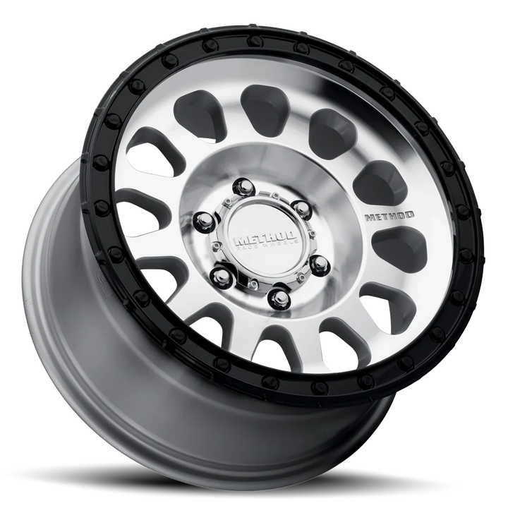 Llanta 315 Machined & Gloss Black Lip 6x135 R17 Offset 0 mm – Method Race Wheels