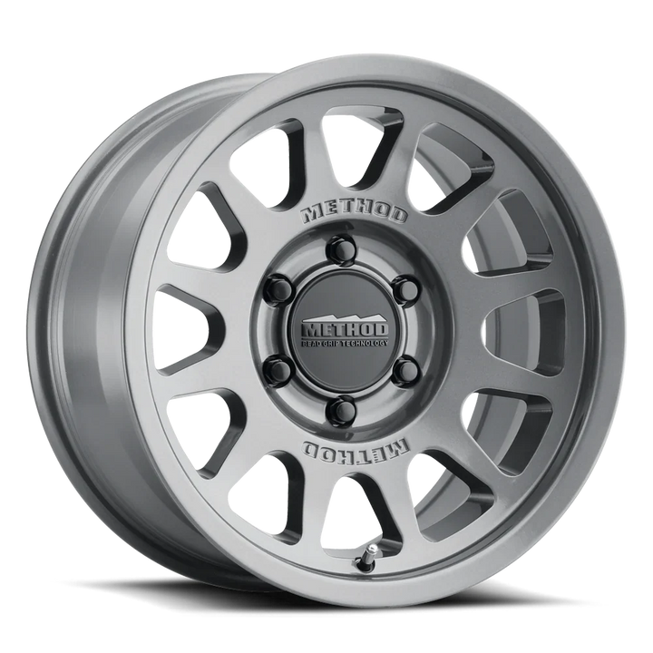Llanta 703 Gloss Titanium 6x139.7 R17 Offset -12 mm  – Method Race Wheels