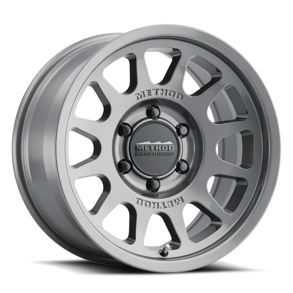 Llanta 703 Gloss Titanium 6x139.7 R17 Offset -12 mm  – Method Race Wheels