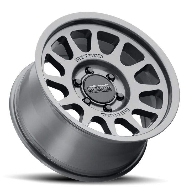 Llanta 703 Gloss Titanium 6x139.7 R17 Offset -12 mm  – Method Race Wheels