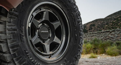Llanta 708 Gloss Titanium 5x127 R17 Offset 0 mm – Method Race Wheels